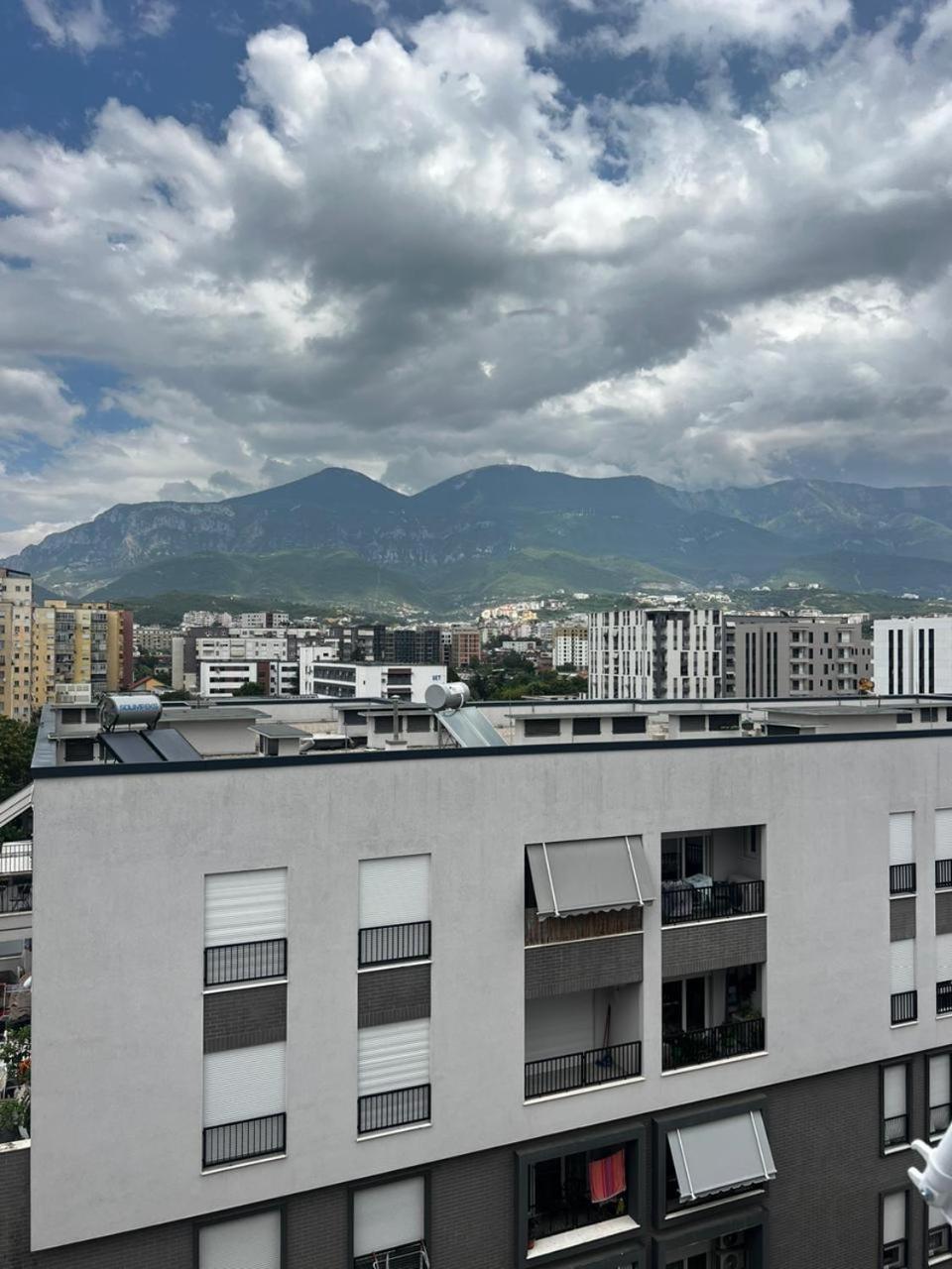 Apartment Night Star Tirana