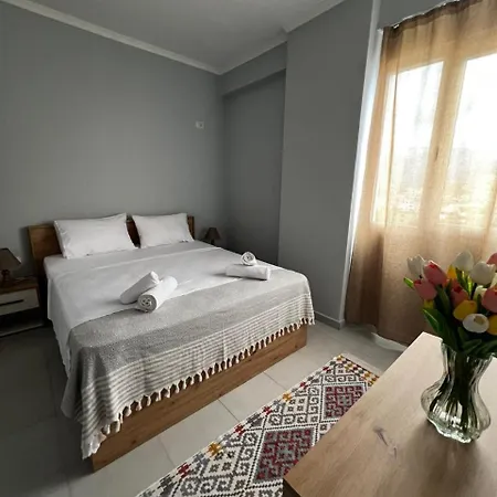 Night Star Apartment Tirana Exterior photo